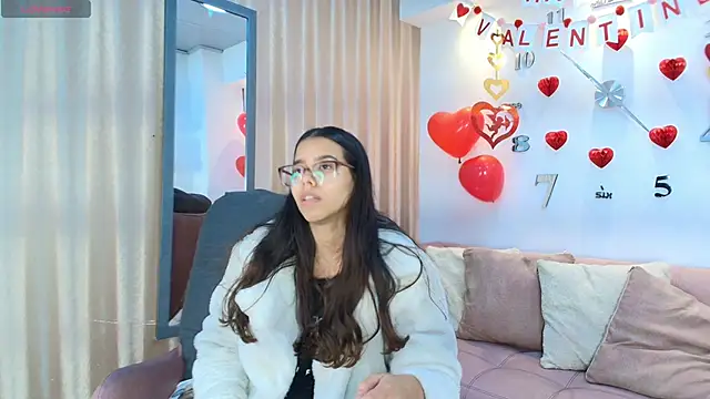 Luna Millers online show from 18, 2, 2026