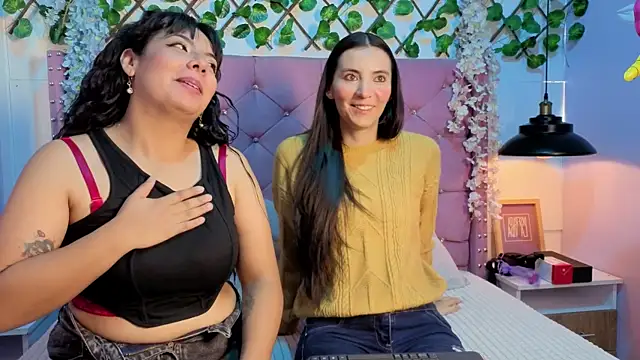 Valkiria-and-Dione online show from 21, 4, 2026