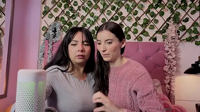 Valkiria-and-Dione online show from 14, 4, 2026