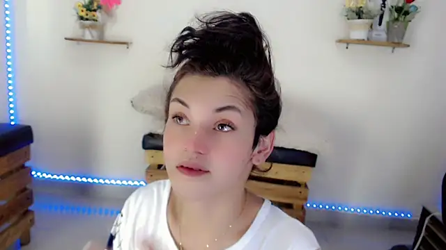 NathalialLooes online show from 16, 5, 2026