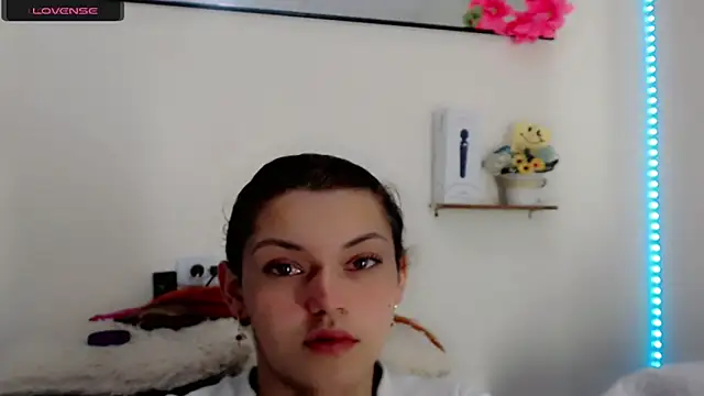 NathalialLooes online show from 15, 4, 2026