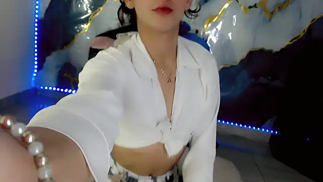 NathalialLooes online show from 3, 6, 2026