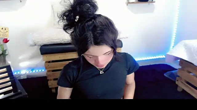 NathalialLooes online show from 29, 3, 2026