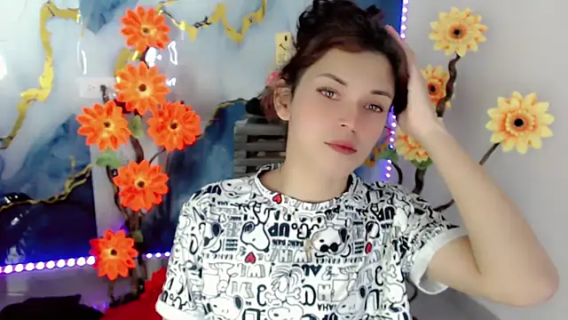 NathalialLooes online show from 15, 6, 2026