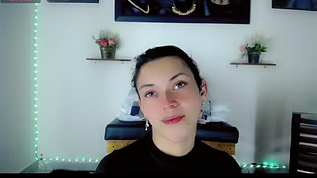 Snapshot of NathalialLooes chatting on 25, 2, 2026 NathalialLooes online show from 25, 2, 2026