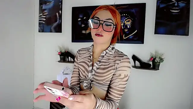 NathalialLooes online show from 8, 5, 2026