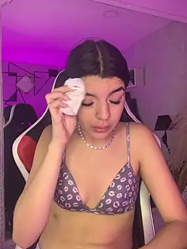 KarelyMitchel online show from 10, 4, 2026