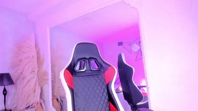 KarelyMitchel online show from 11, 4, 2026