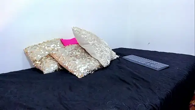 KimberlyVelez  online show from 7, 2, 2026