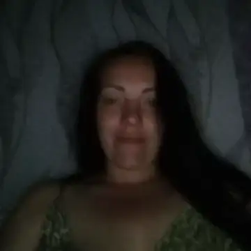 Oliviya cox online show from 9, 4, 2026