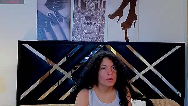 Zoe-yanin online show from 15, 4, 2026