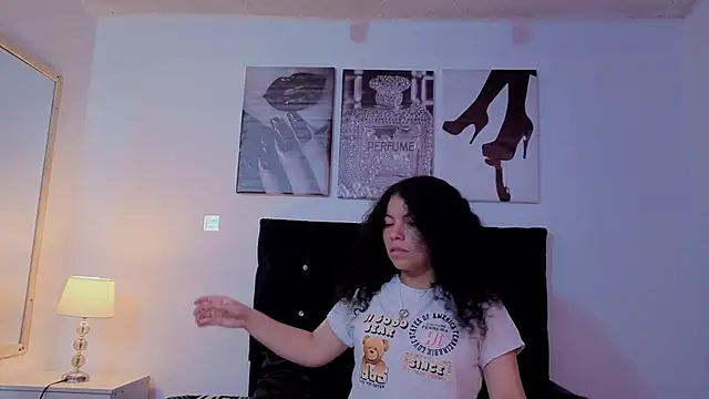 Snapshot of Zoe-yanin chatting on 21, 2, 2026 Zoe-yanin online show from 21, 2, 2026