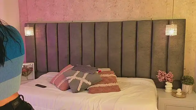 Snapshot of SofiaCortes4 chatting on 16, 4, 2026 SofiaCortes4 online show from 16, 4, 2026