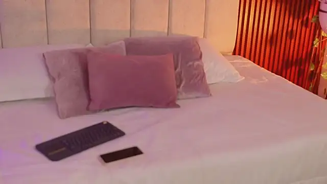 SofiaCortes4 online show from 10, 7, 2026