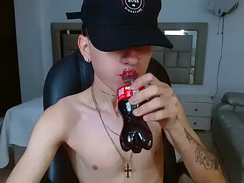 Snapshot of eroboyxox chatting on 24, 2, 2026 eroboyxox online show from 24, 2, 2026