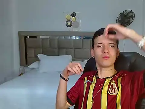 Snapshot of eroboyxox chatting on 23, 2, 2026 eroboyxox online show from 23, 2, 2026