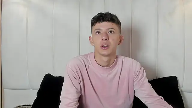 Snapshot of David_Roy_ chatting on 1, 3, 2026 David Roy online show from 1, 3, 2026