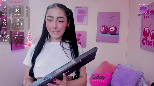 Snapshot of Maddie_Rosee chatting on 5, 2, 2026 Maddie Rosee online show from 5, 2, 2026