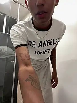 Snapshot of alexander_eros chatting on 5, 2, 2026 alexander eros online show from 5, 2, 2026