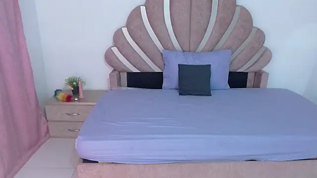 Snapshot of mia_fox666 chatting on 5, 2, 2026 mia fox666 online show from 5, 2, 2026