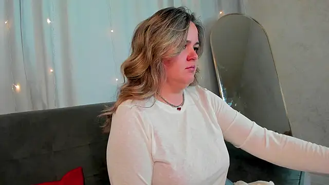 LilyBel online show from 19, 5, 2026