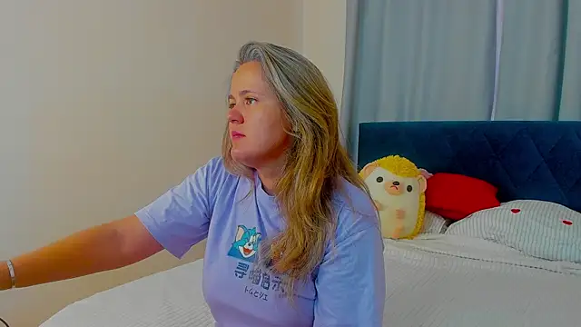 LilyBel online show from 4, 6, 2026