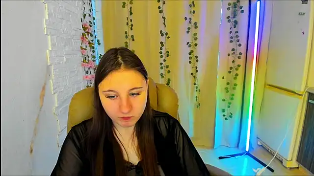 EvaxCharm online show from 6, 2, 2026