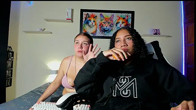 Snapshot of meredit_cris23 chatting on 13, 2, 2026 meredit cris23 online show from 13, 2, 2026