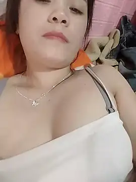 Snapshot of Liora-123 chatting on 7, 2, 2026 Liora-123 online show from 7, 2, 2026