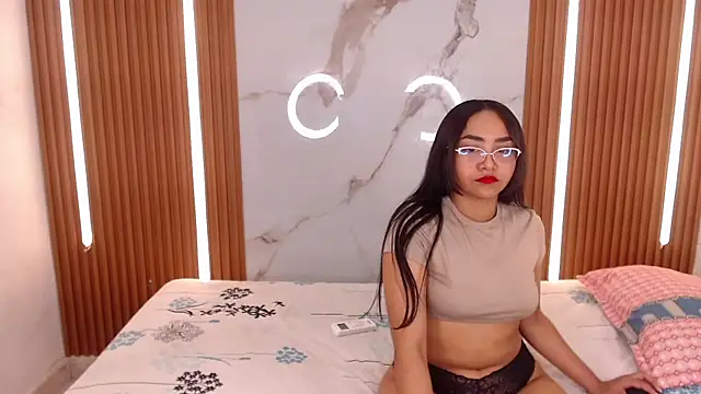 Snapshot of kelsiee_hills chatting on 8, 2, 2026 kelsiee hills online show from 8, 2, 2026