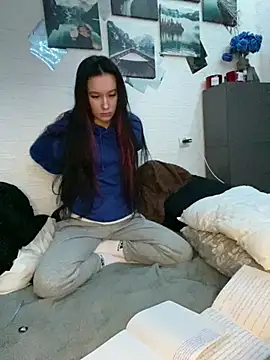 Carolina G0lden online show from 20, 4, 2026