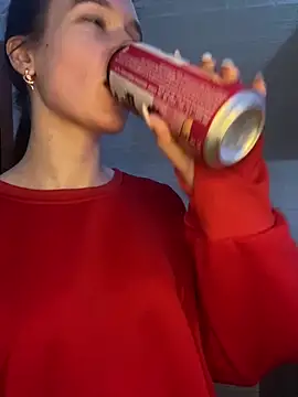 Carolina G0lden online show from 12, 4, 2026