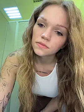 Snapshot of StreetSquirt chatting on 16, 7, 2026 StreetSquirt online show from 16, 7, 2026