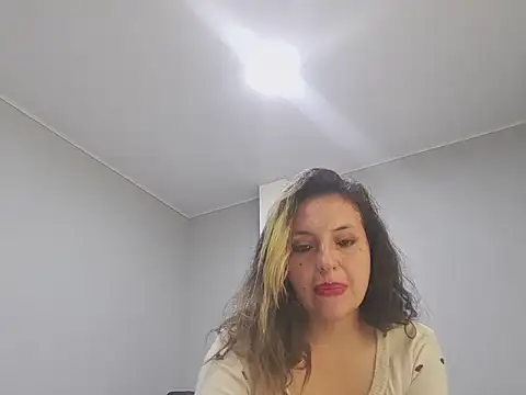 KENDRA-HONEY online show from 17, 4, 2026