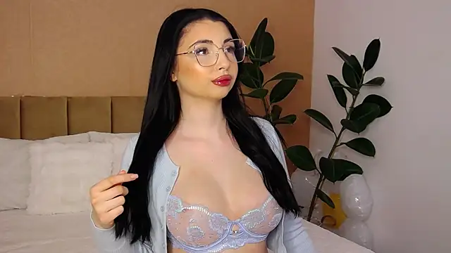 BellaHere online show from 5, 5, 2026