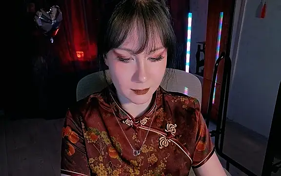 Snapshot of marty_bree chatting on 30, 4, 2026 marty bree online show from 30, 4, 2026