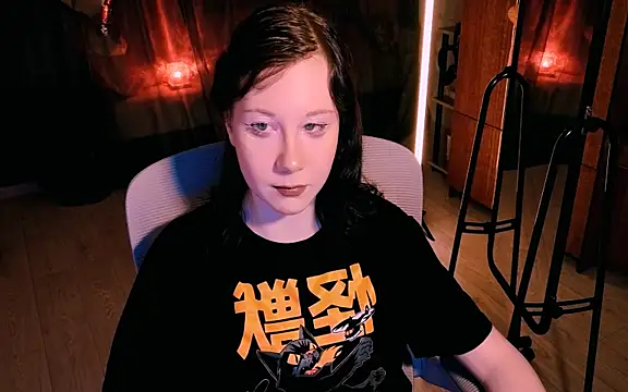 Snapshot of marty_bree chatting on 7, 6, 2026 marty bree online show from 7, 6, 2026