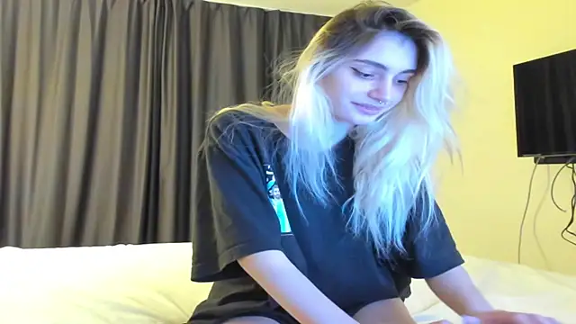 Lesyalisss online show from 8, 4, 2026