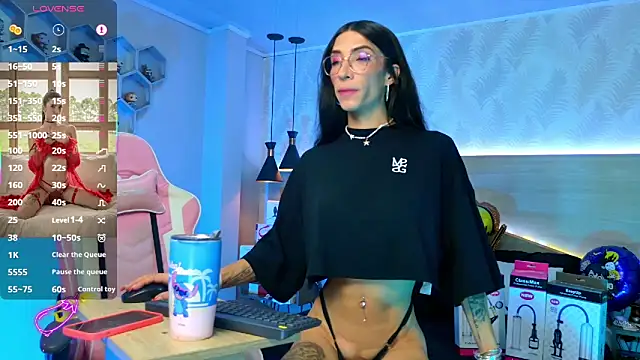 kylliefox  online show from 6, 10, 2025