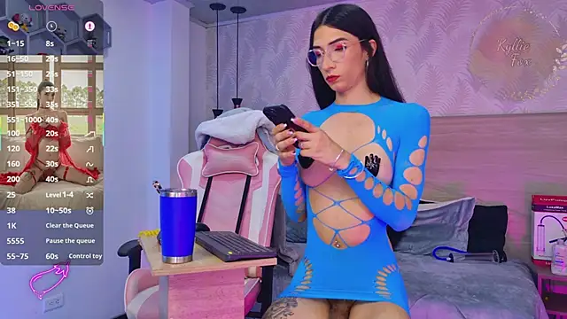 kylliefox  online show from 2, 4, 2026