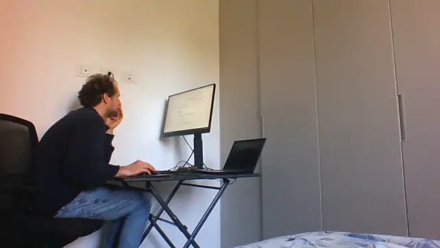 andre italy online show from 8, 4, 2026