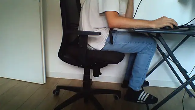 andre italy online show from 4, 5, 2026