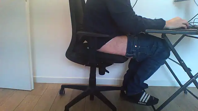 andre italy online show from 13, 4, 2026