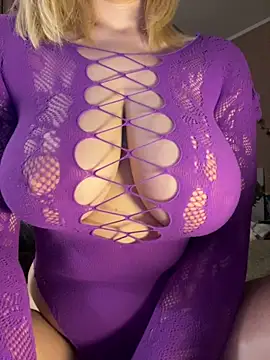 Best-B00bs online show from 19, 12, 2025