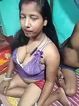 Snapshot of Your_deshibhabi25years chatting on 17, 6, 2026 Your deshibhabi25years online show from 17, 6, 2026