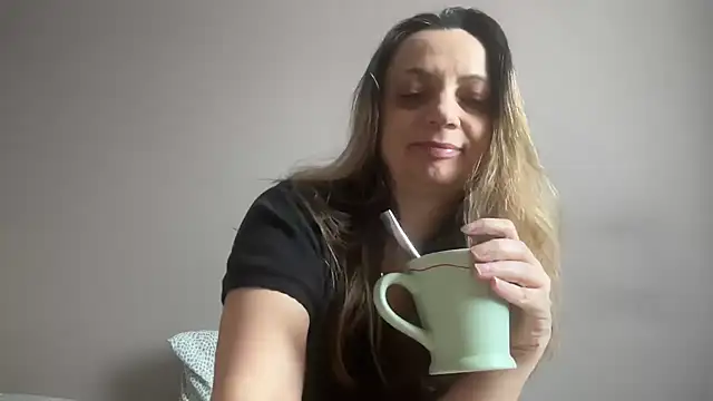 ShyFlameLive online show from 26, 4, 2026