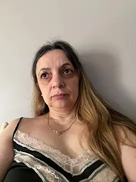 ShyFlameLive online show from 22, 4, 2026