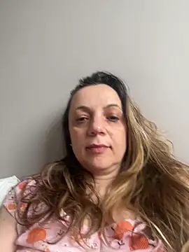 ShyFlameLive online show from 9, 4, 2026