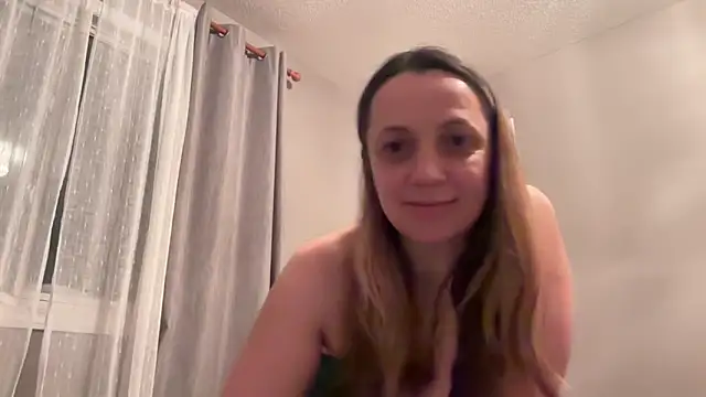 Snapshot of ShyFlameLive chatting on 11, 2, 2026 ShyFlameLive online show from 11, 2, 2026