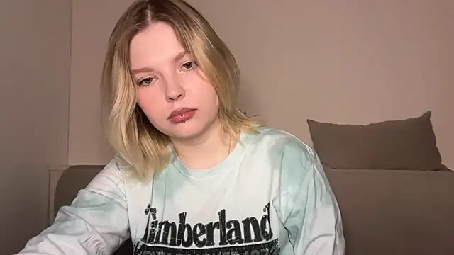 Ophelia Ritz online show from 4, 4, 2026